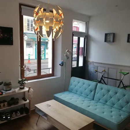 Maison Au Pied De La Vieille Ville A Valery Sur Somme Casa de Férias *